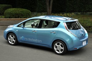 11-nissan-leaf-02